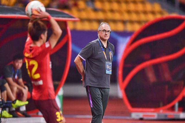 开云下载-队内种种矛盾浮出水面，管理层面临危机处理