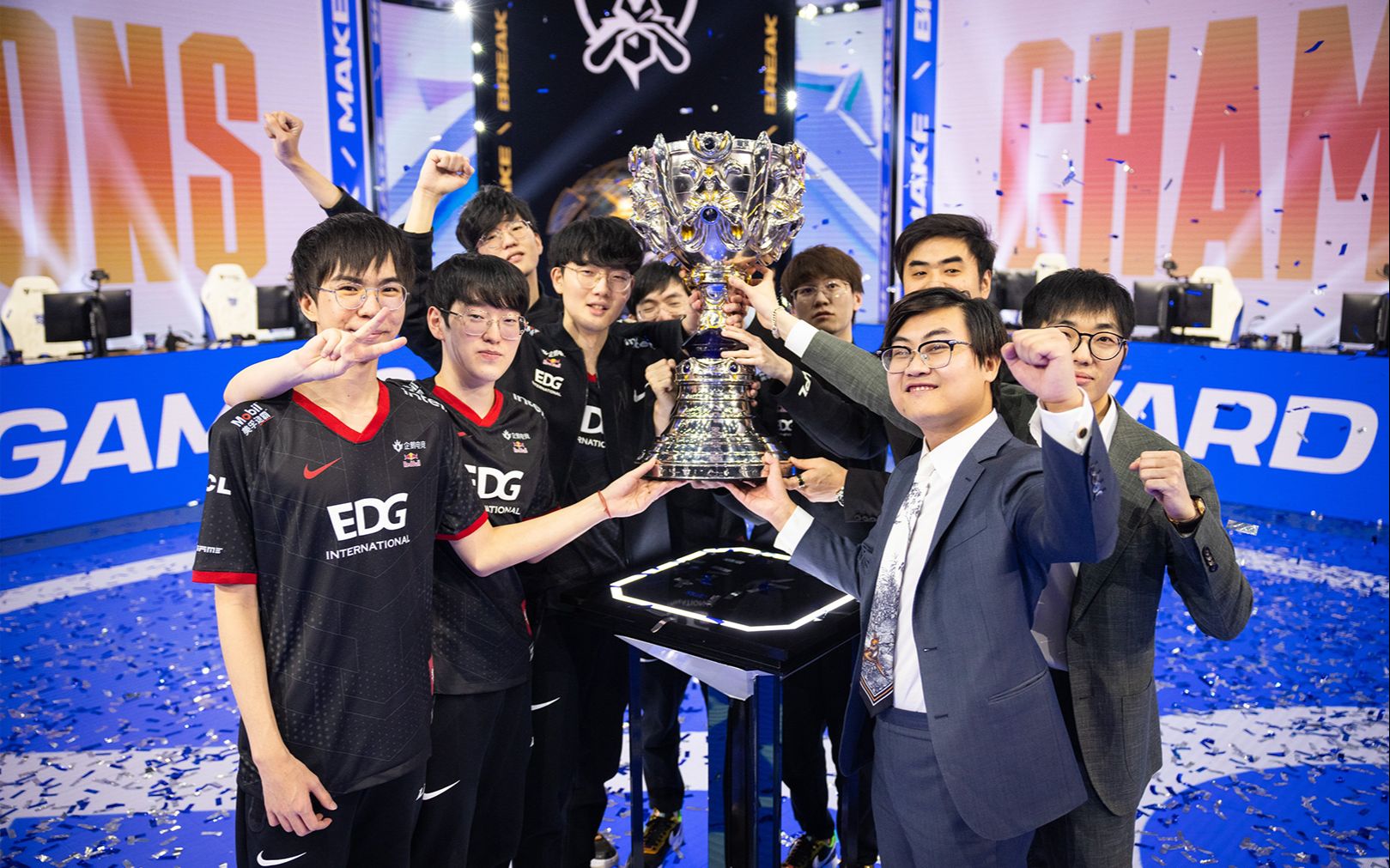 开云下载-关于EDG战胜IG，Scout中路完美发挥的信息