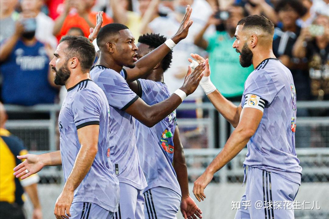 包含法兰克福球员被罚下场，球队需寻找替补补强的词条