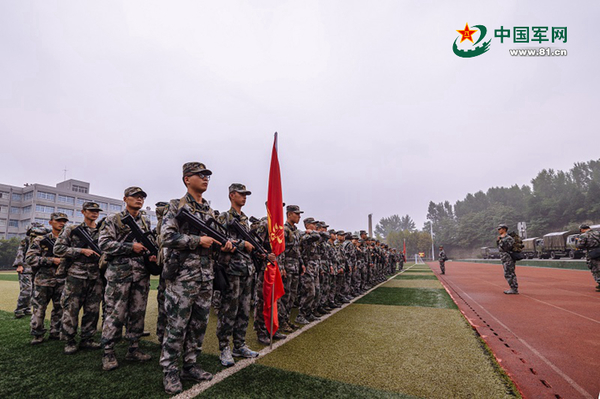 战术阵容周密调整，勇士派出新兵开创奇迹的简单介绍