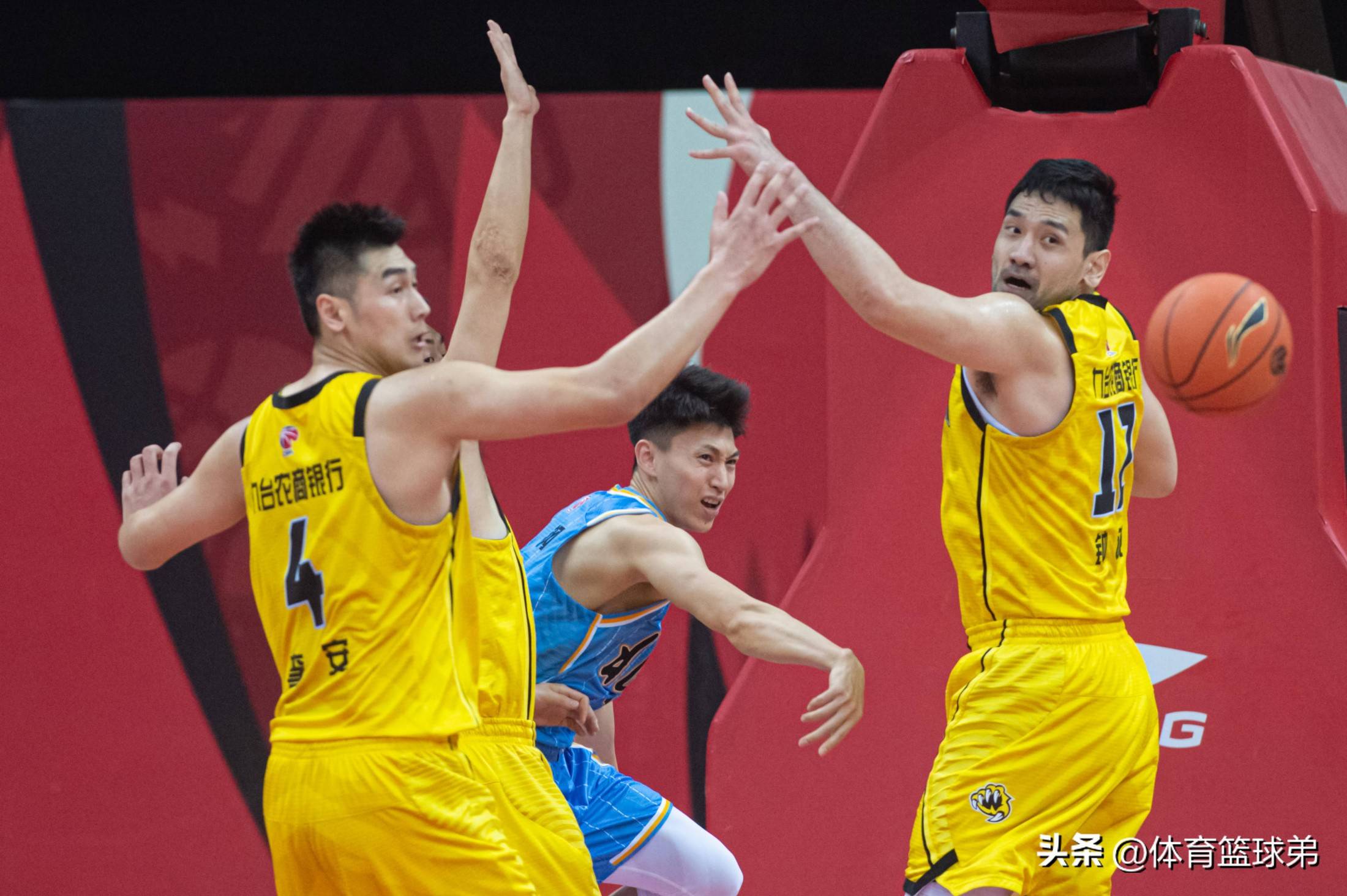 开云体育官方网站-云南红河队迎战辽宁东北虎队，一场激烈对决即将展开的简单介绍