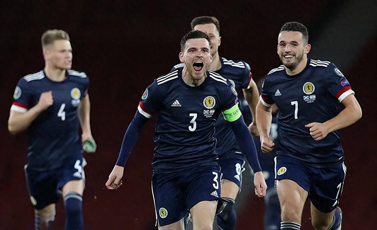 波兰队在激烈比赛中坚持到最后取胜