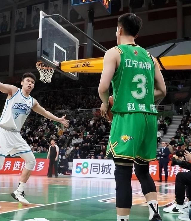 包含传奇球队做好备战，球迷期待新纪录的词条