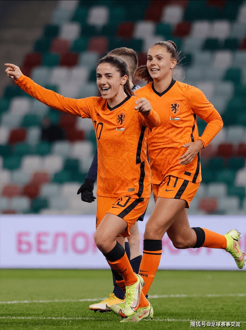 澳大利亚女足队员发挥出色获得胜利