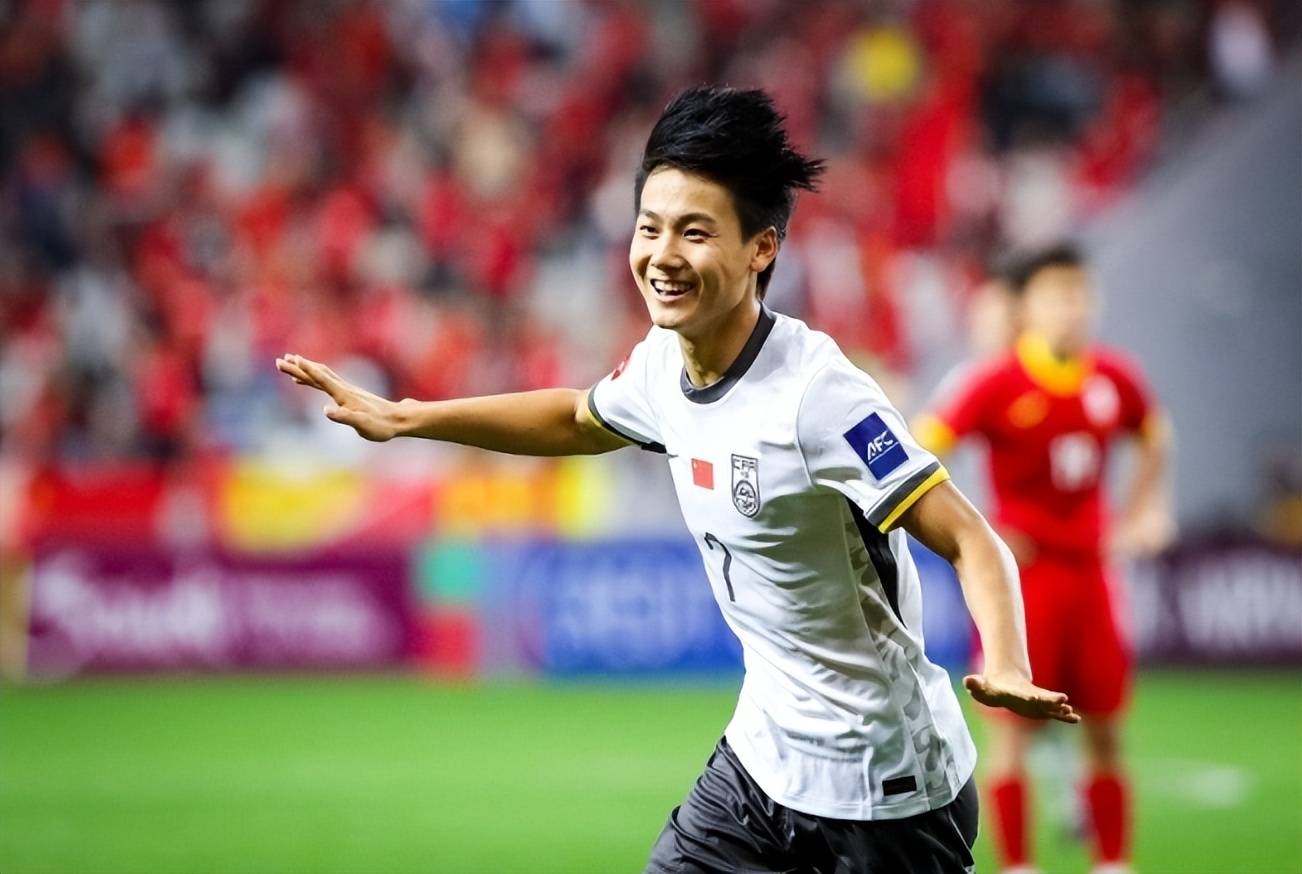 开云体育官方网站-成就超越预期，球员突然爆发惊艳全场的简单介绍