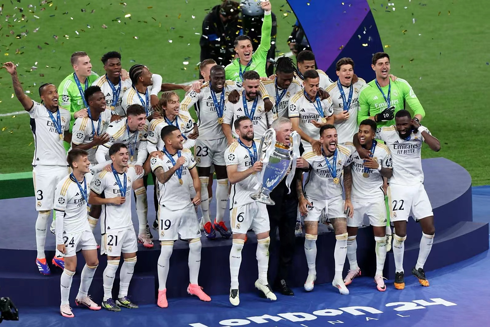 开云体育官网-火爆展开：豪门球队展现出色表现