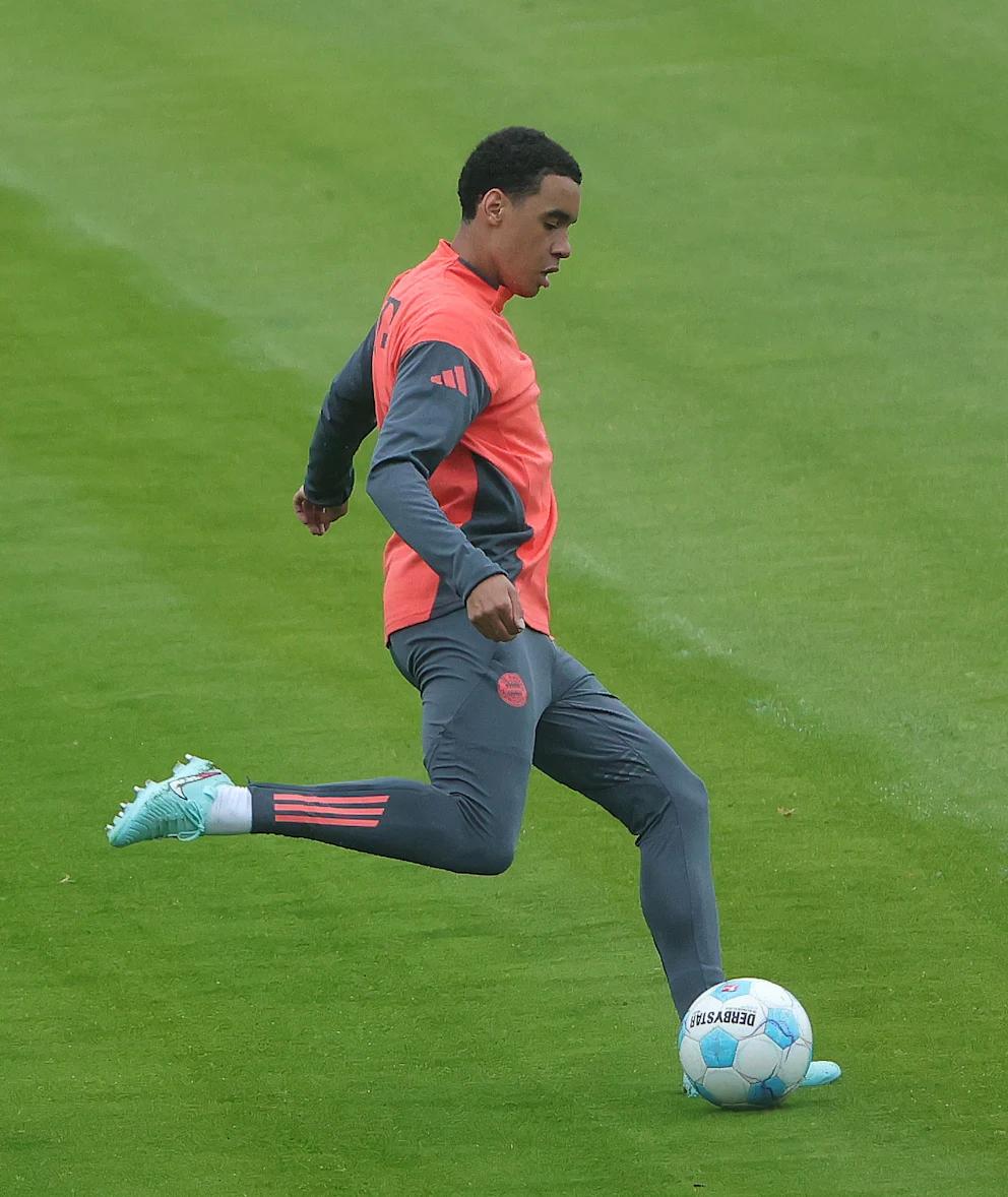 开云体育入口-主教练透露训练重点，球员备战状态良好