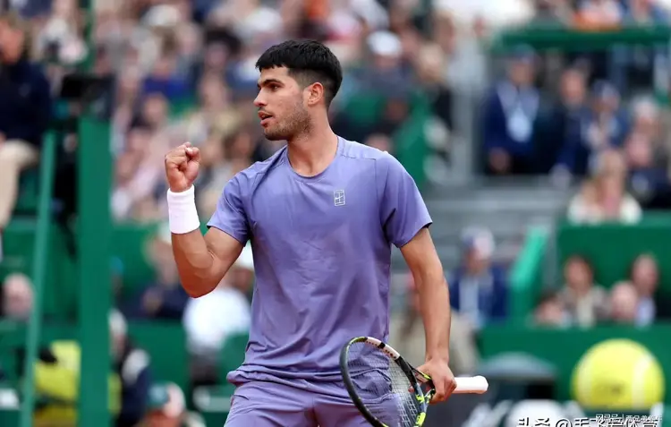 包含澳大利亚网球队爆冷美国网球队，阿尔卡拉斯送出助攻的词条