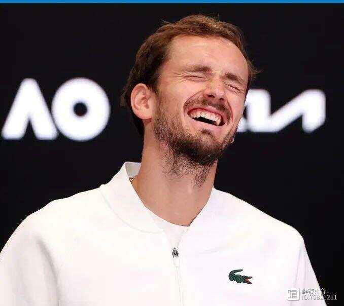 澳网轻取蒙特卡洛大师赛，梅德韦杰夫点燃赛场