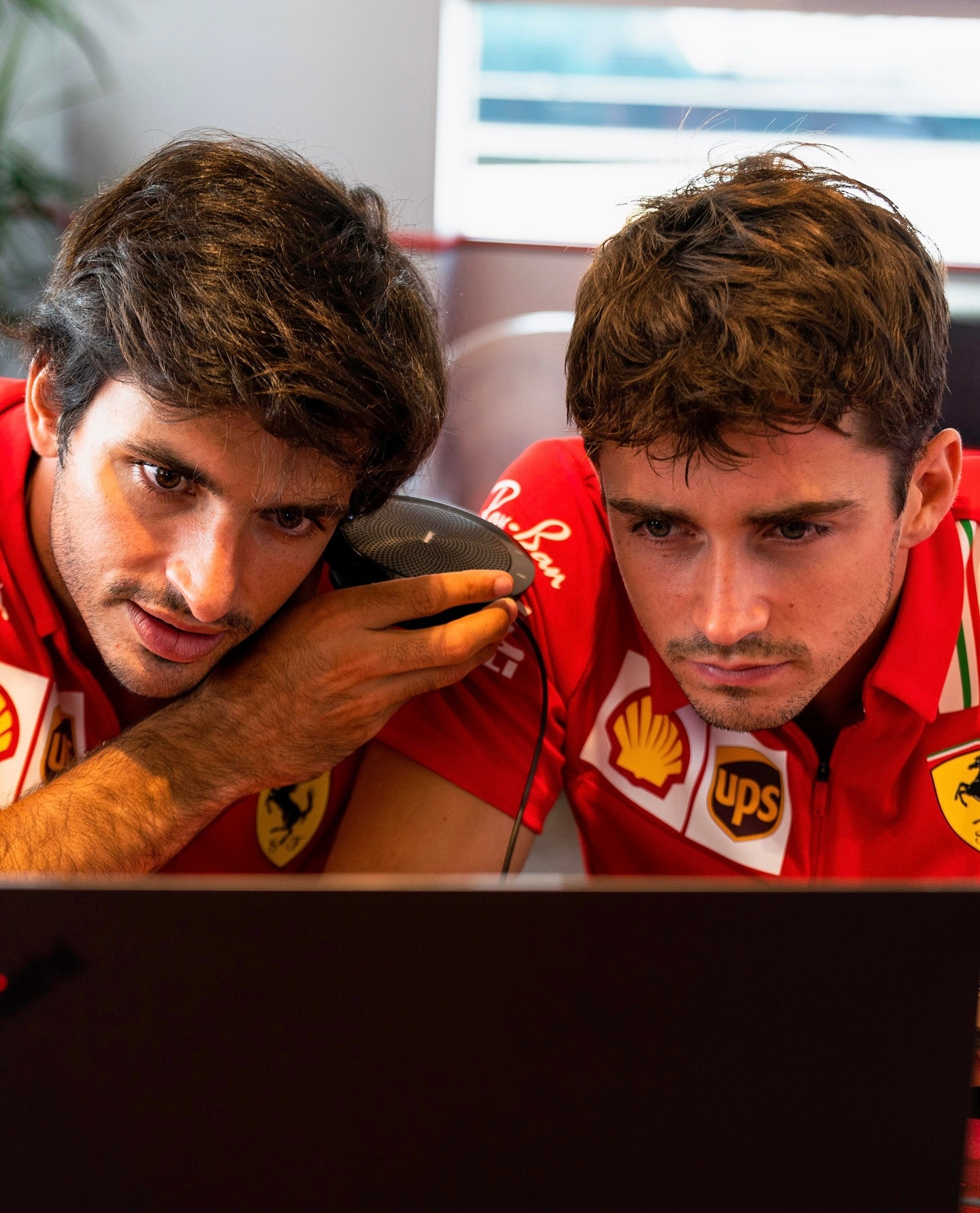 开云APP-法拉利鏖战威廉姆斯，塞恩斯关键制胜