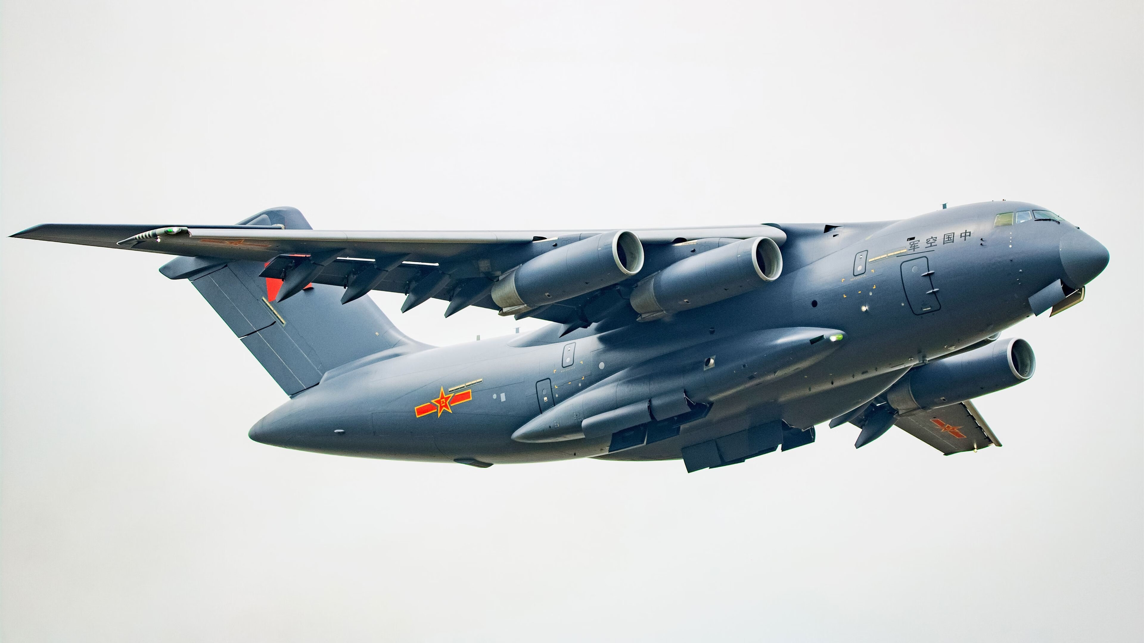 绿茵无界，从西班牙国家德比到尤文传奇，足球心跳的全球共鸣