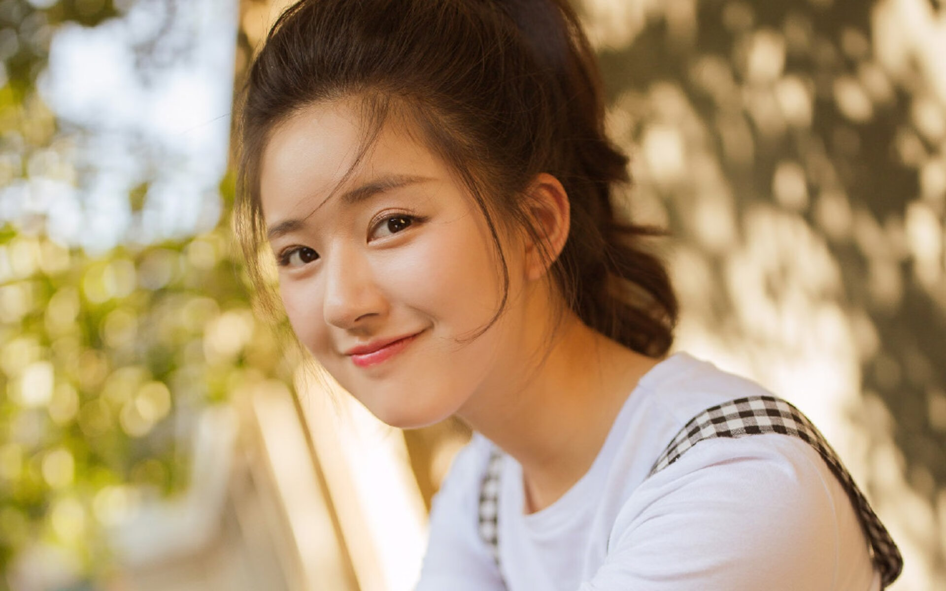 孤星璀璨难敌星河浩瀚,詹姆斯极致稳定,雄鹿体系降服湖人