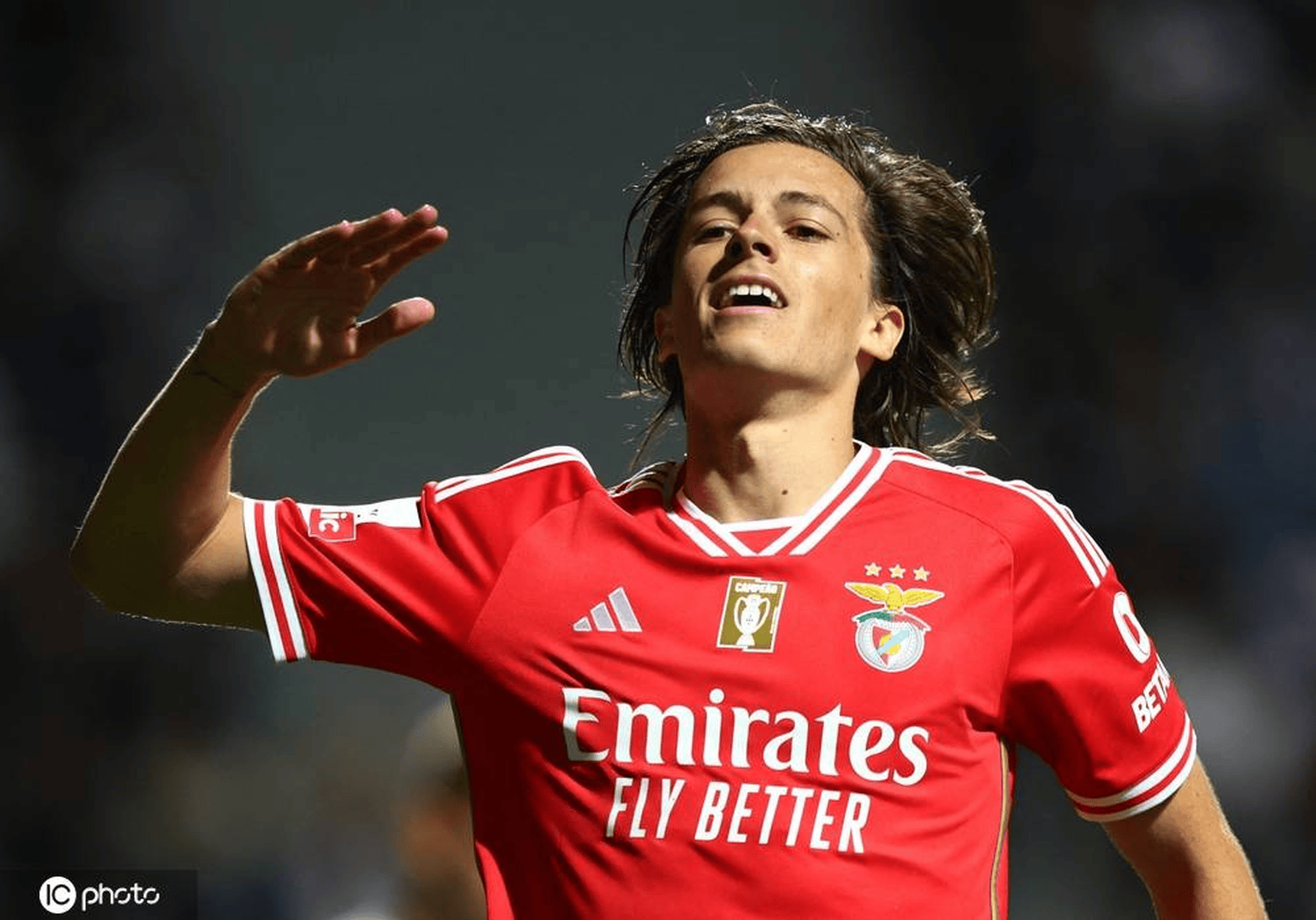 牙买加血拼葡萄牙，阿尔瓦雷斯成为关键先生