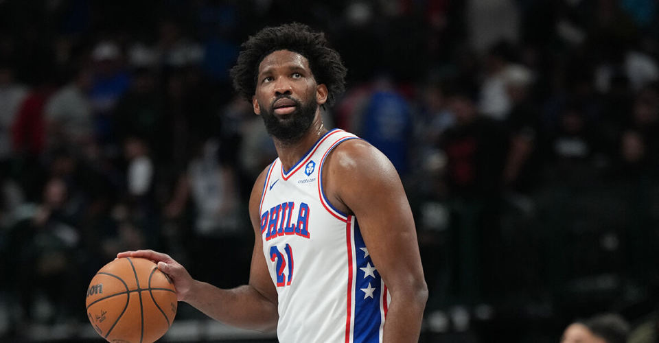 恩比德爆发，独行侠单节拉开76人