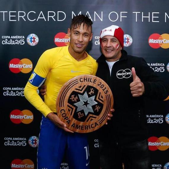 加拿大正面击溃秘鲁，内马尔成为关键先生