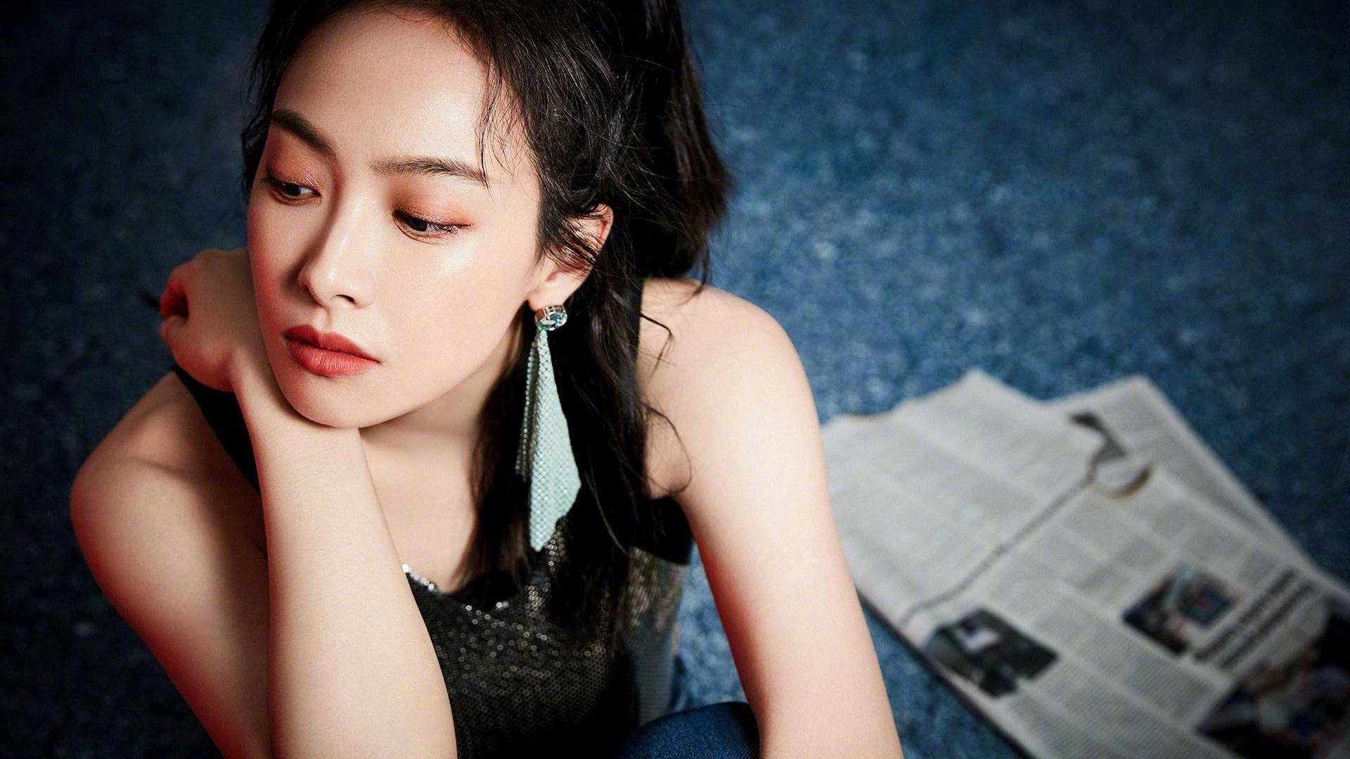 莱比锡红牛对阵佛罗伦萨，当闪电划破紫色海洋，加克波在关键时刻绝不手软