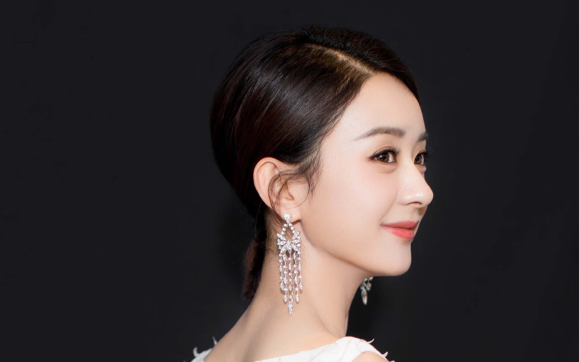 绿茵场上的双生火焰，当战略棋盘遭遇力量洪流